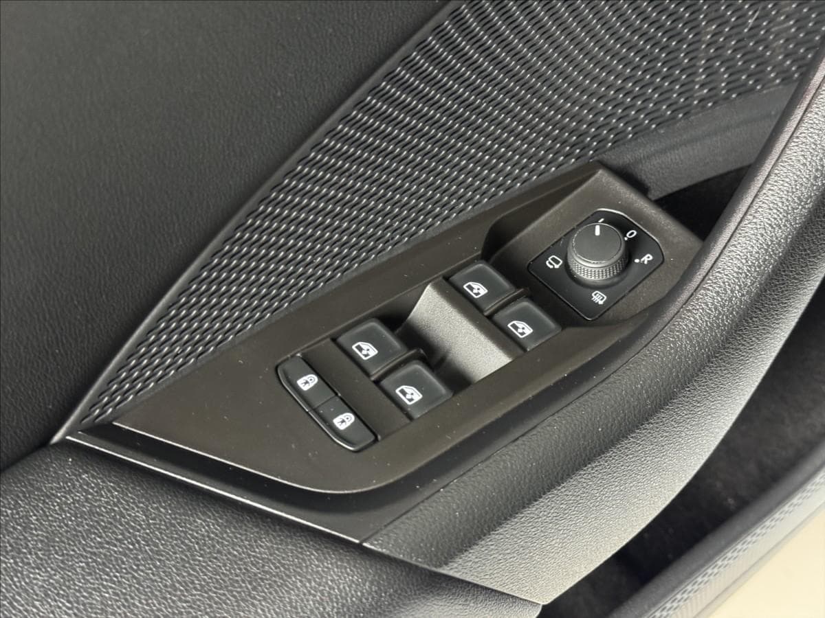 2022 Škoda Octavia - 19