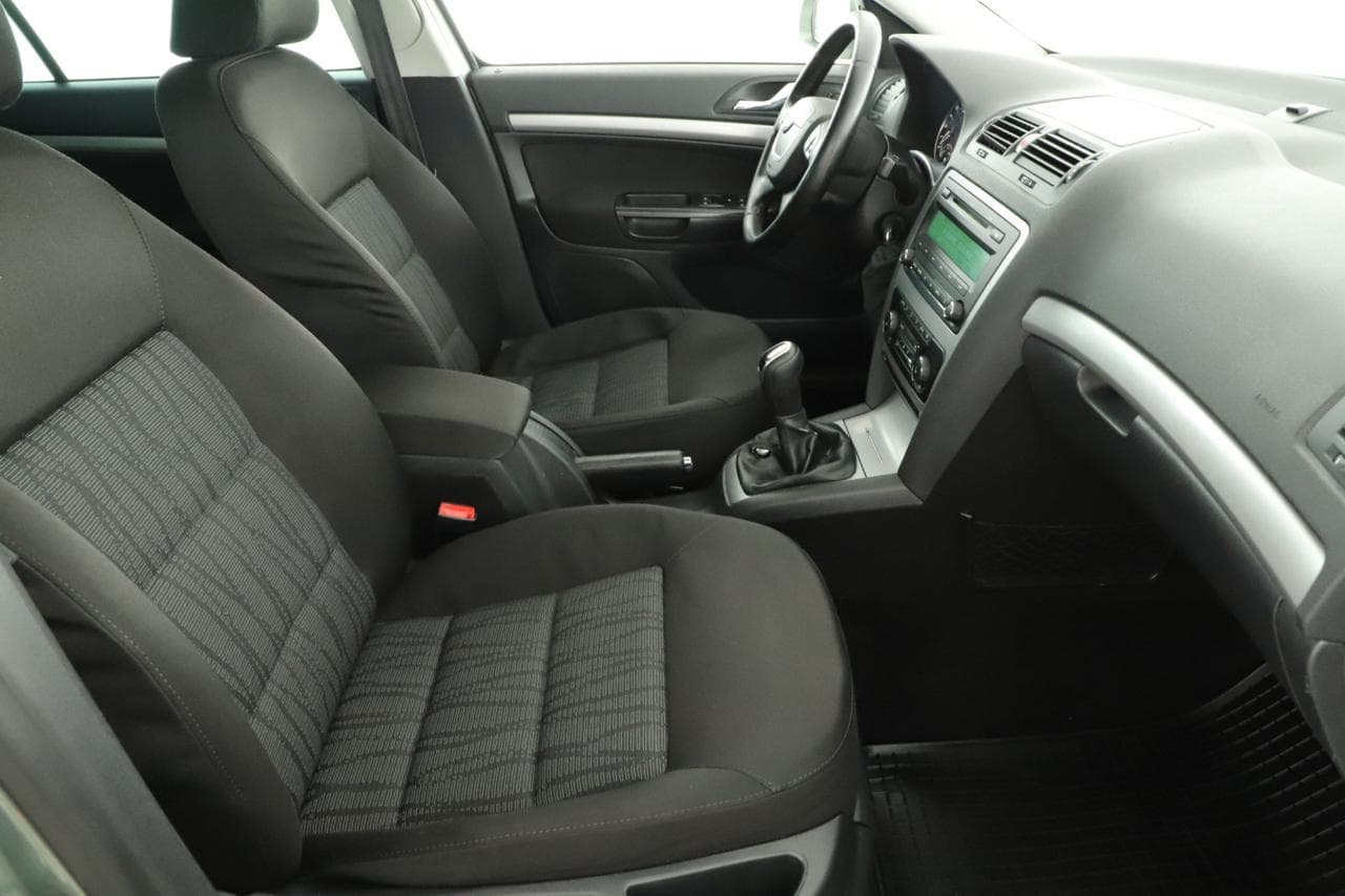 2011 Škoda Octavia - 10