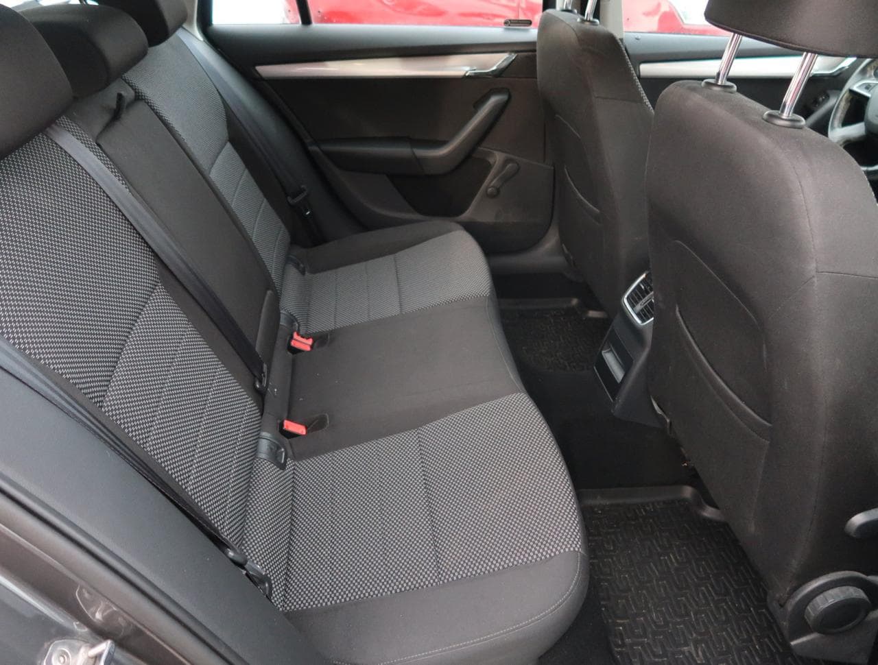 2014 Škoda Octavia - 13