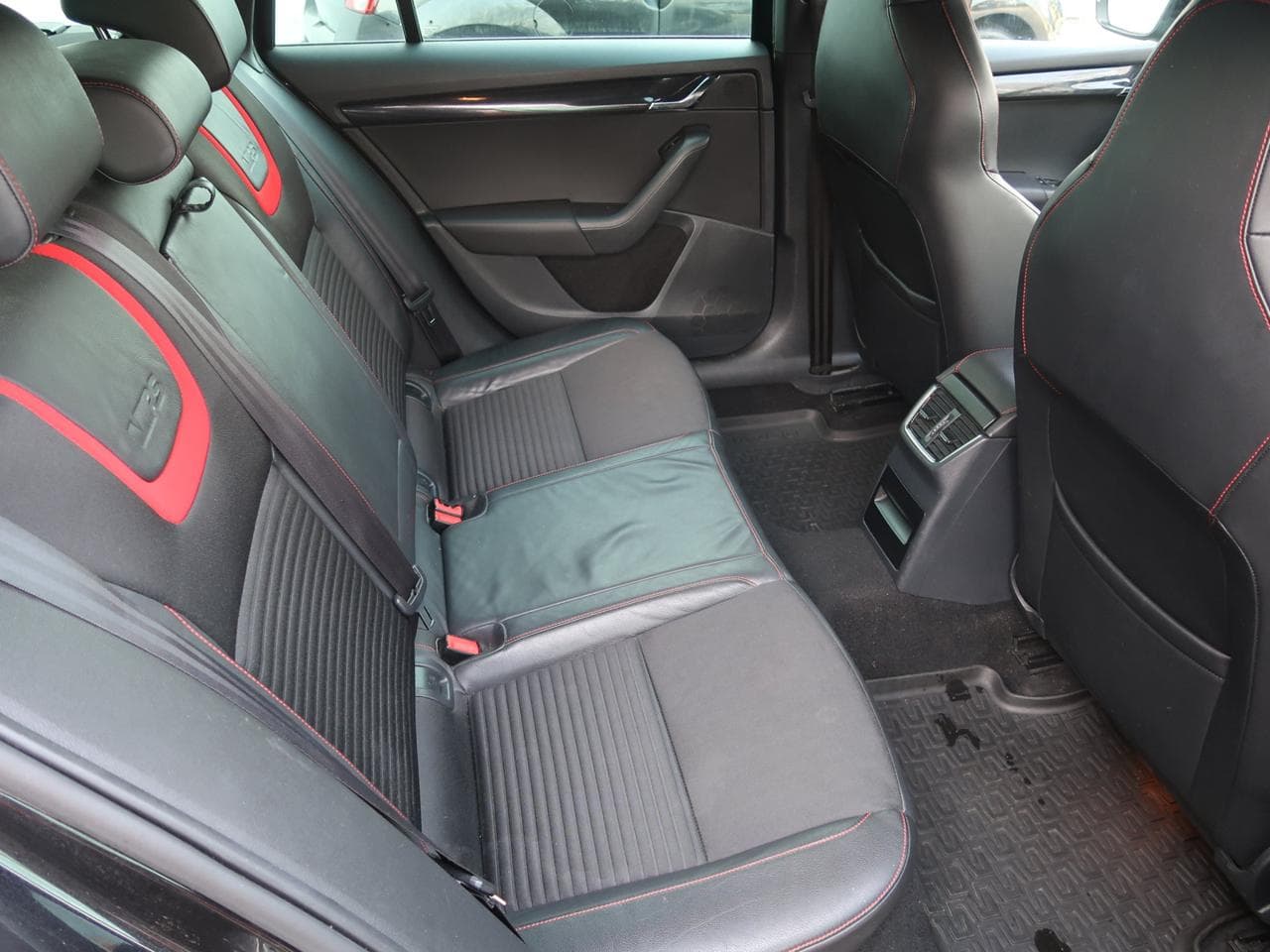 2013 Škoda Octavia - 13