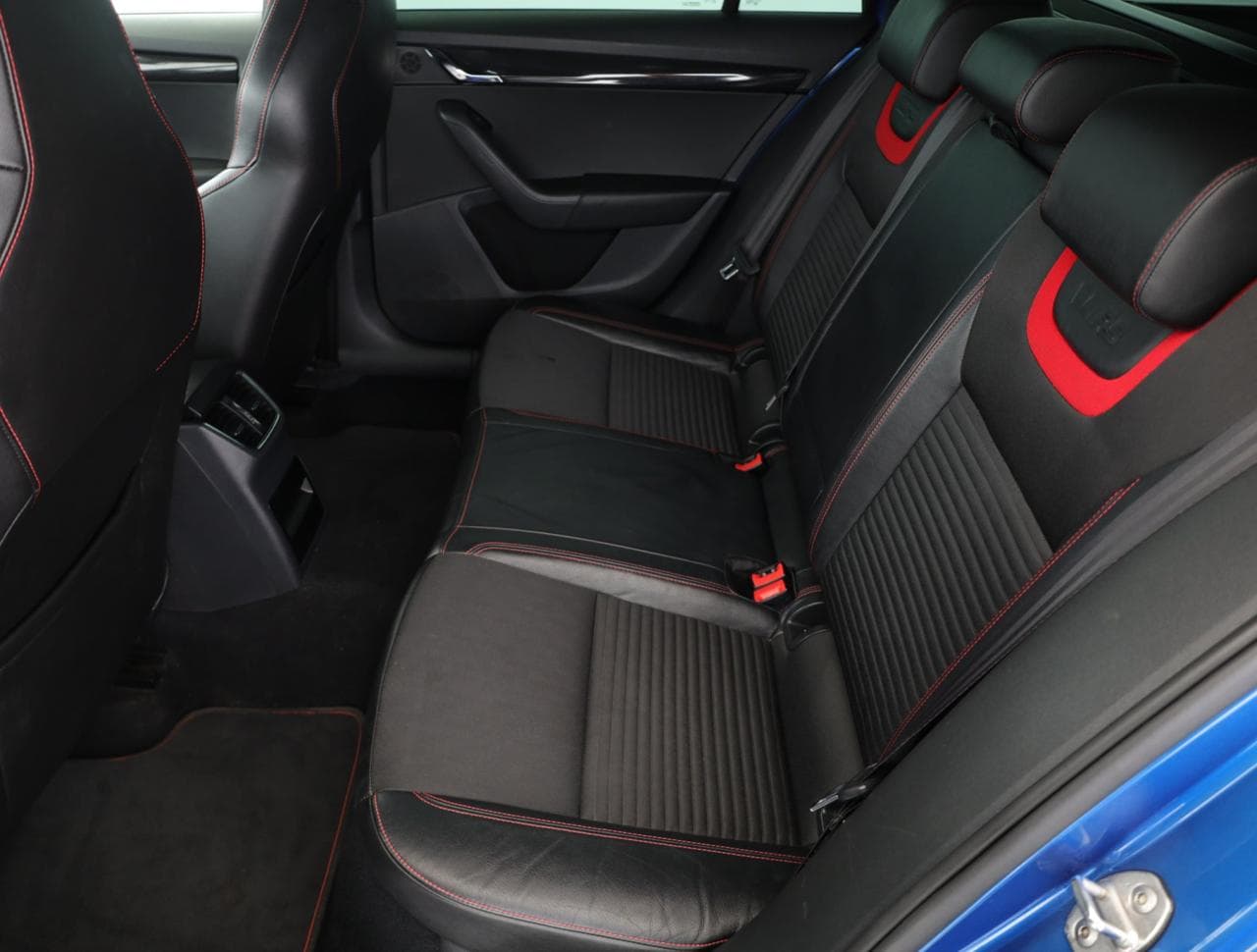 2016 Škoda Octavia - 12