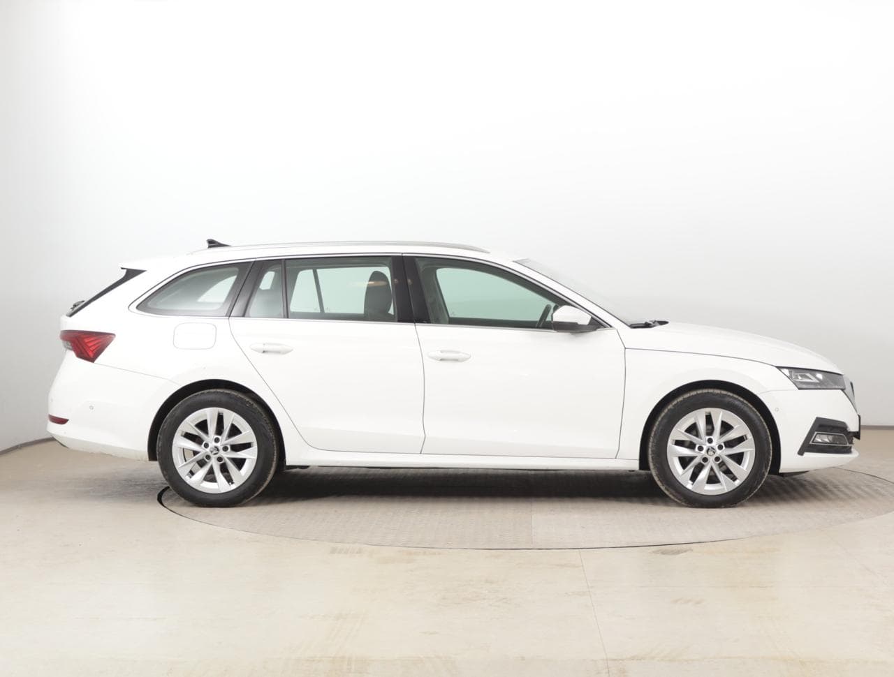 2020 Škoda Octavia - 8
