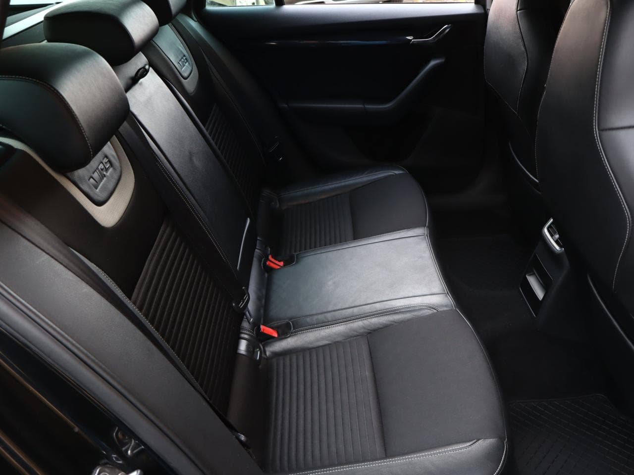 2014 Škoda Octavia - 11