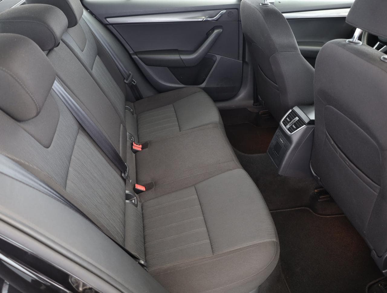 2020 Škoda Octavia - 11