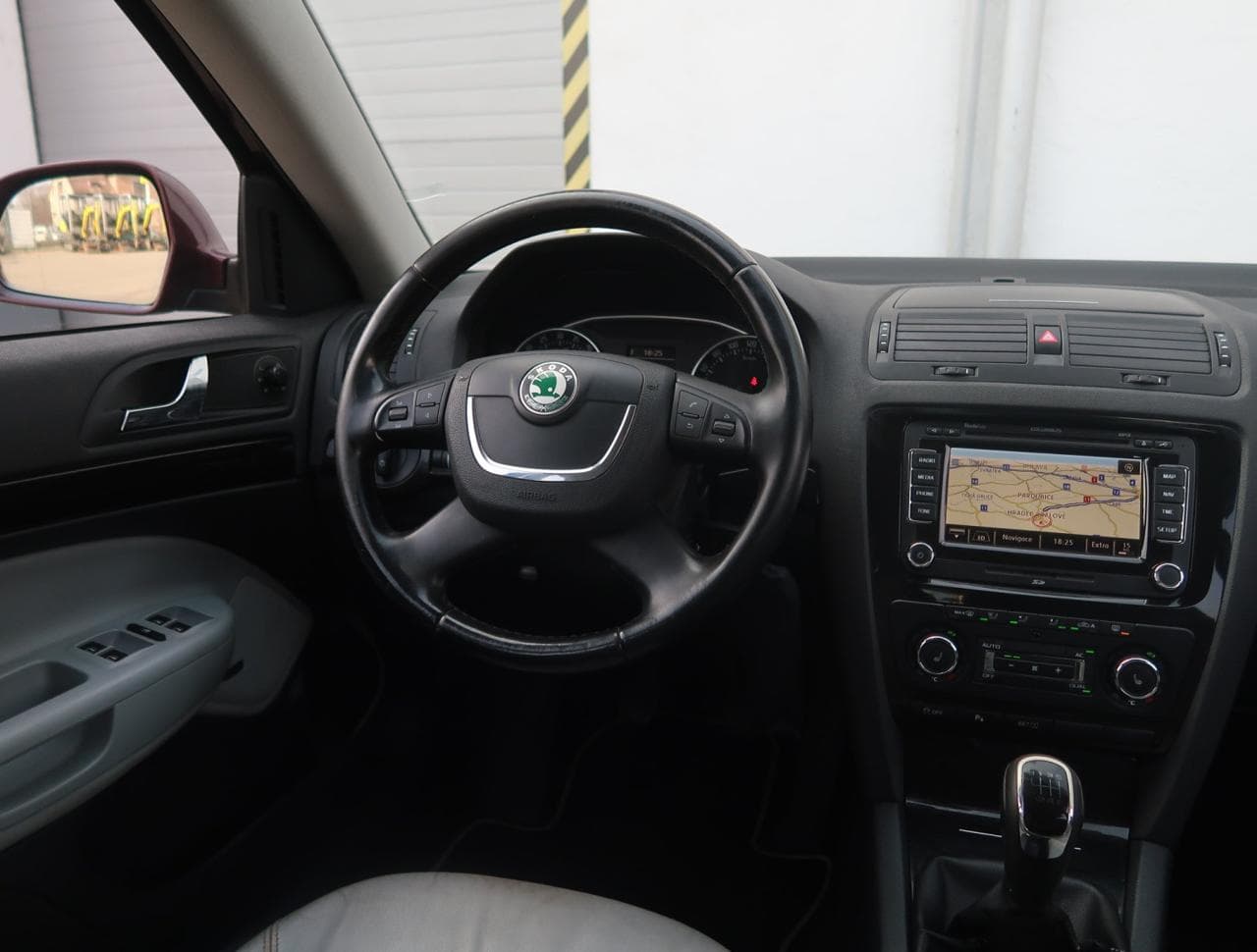 2011 Škoda Octavia - 9