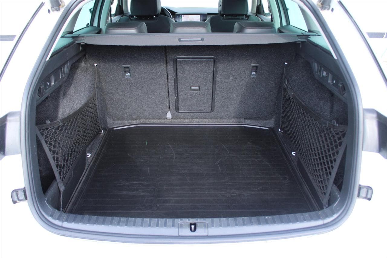 2021 Škoda Octavia - 12