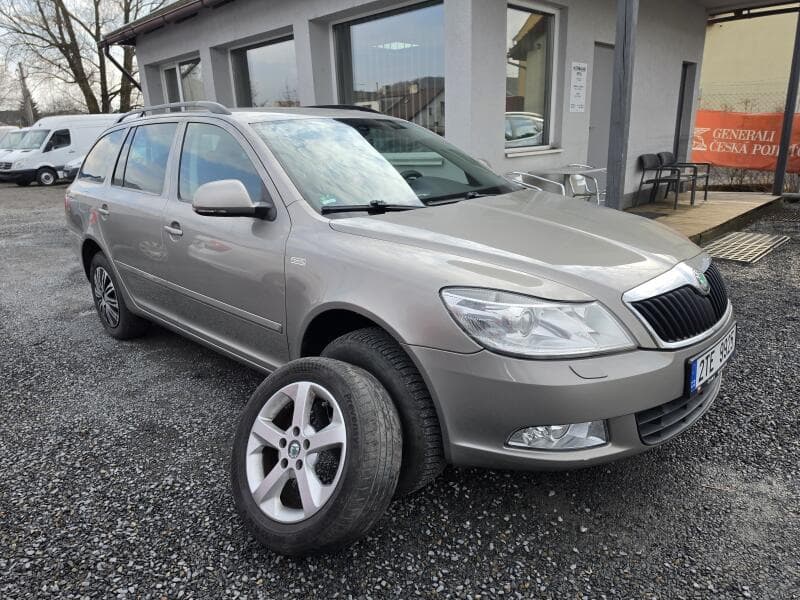 Škoda Octavia II.1.6 TDI Xenon TZ kombi