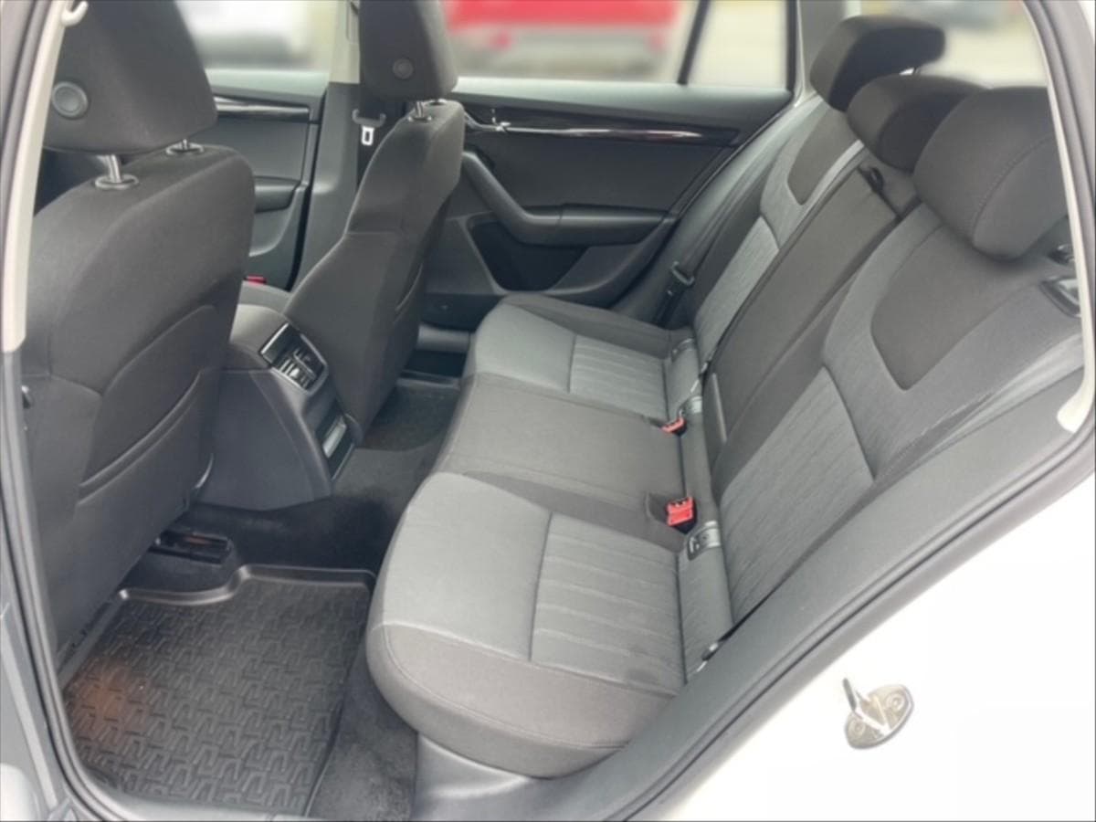 2020 Škoda Octavia - 8