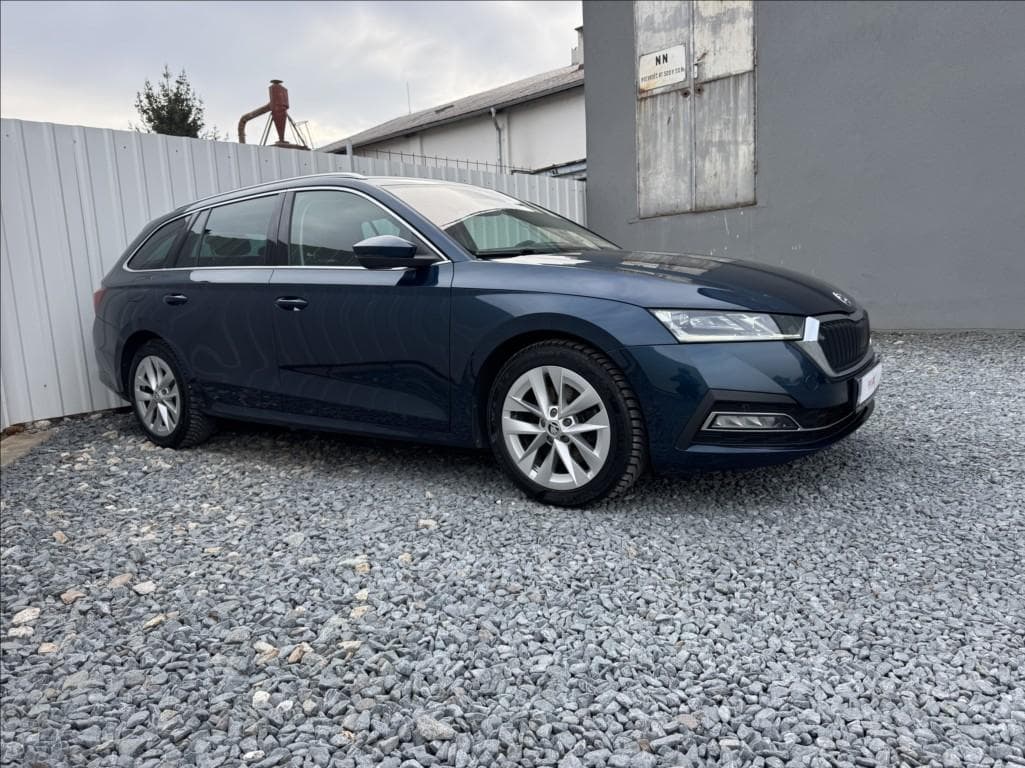 Škoda Octavia 2,0 TDI DSG STYLE+ DPH 1maj ČR kombi