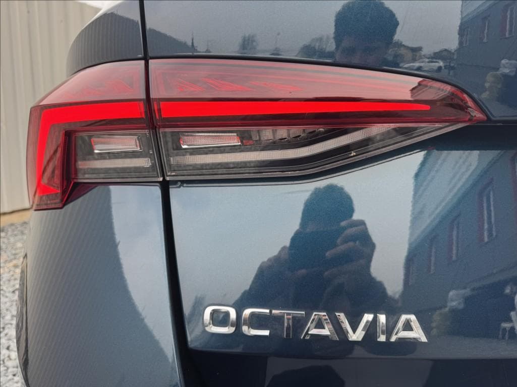 2020 Škoda Octavia - 16