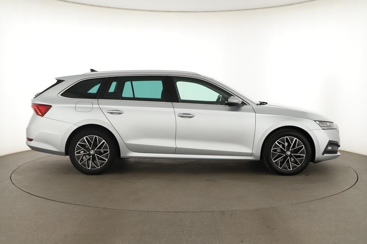 2021 Škoda OCTAVIA - 8