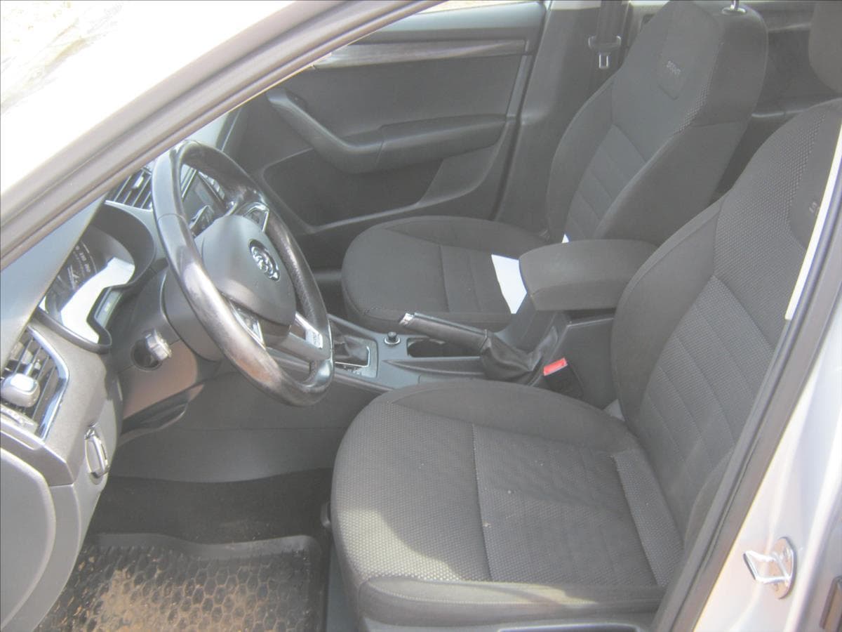 2015 Škoda OCTAVIA - 10