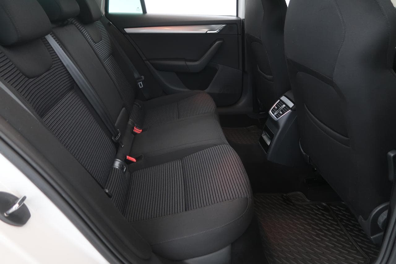 2015 Škoda OCTAVIA - 13