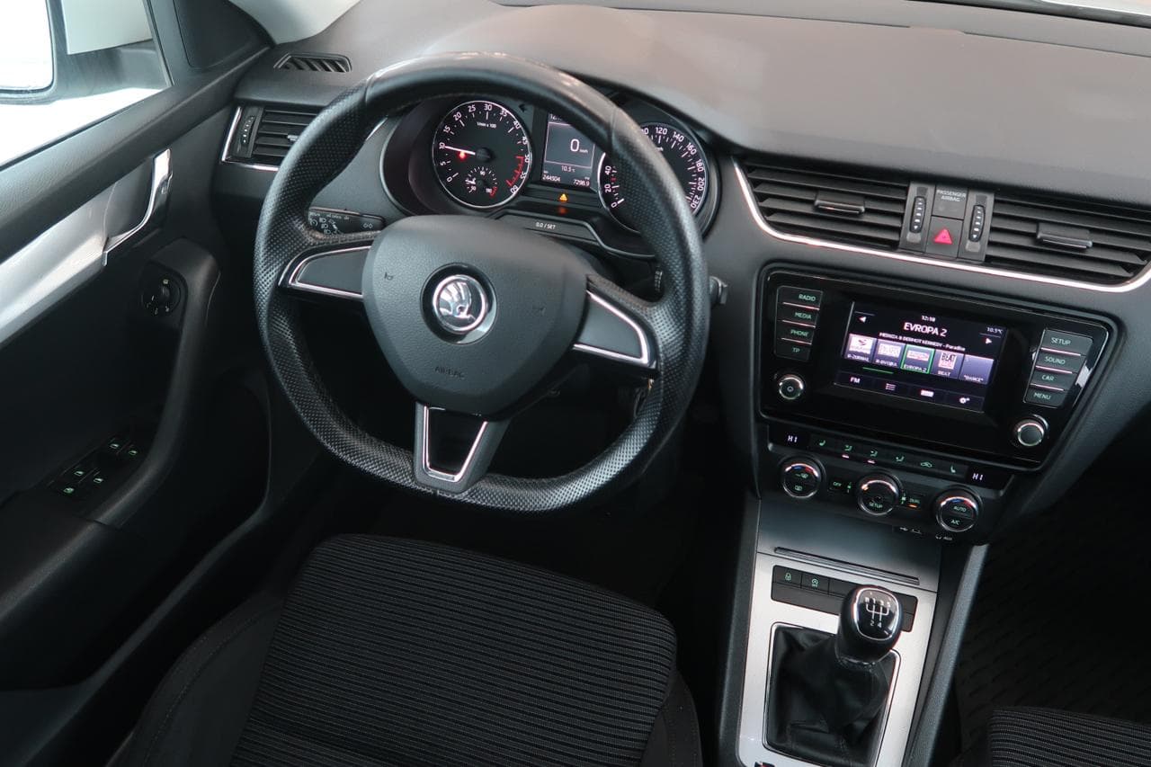 2015 Škoda OCTAVIA - 9