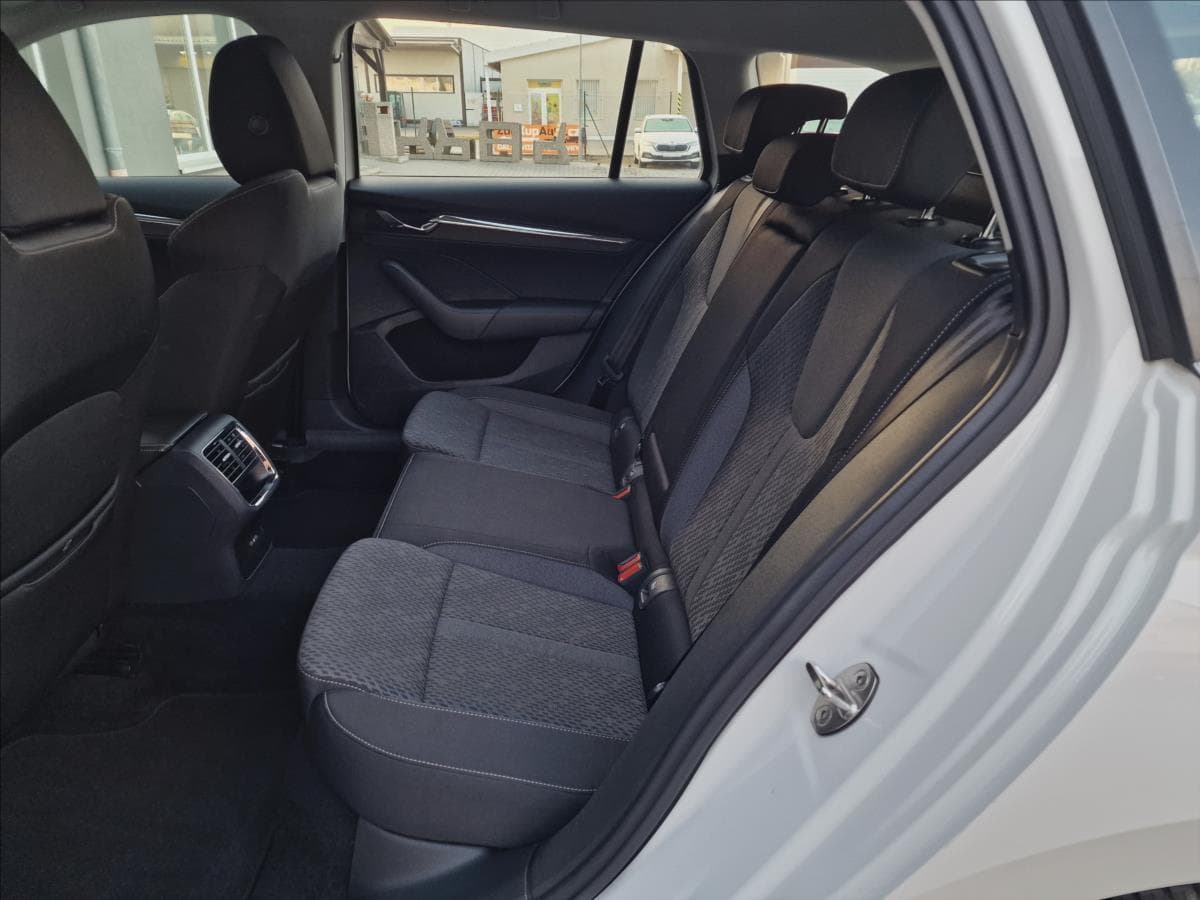 2020 Škoda Octavia - 16