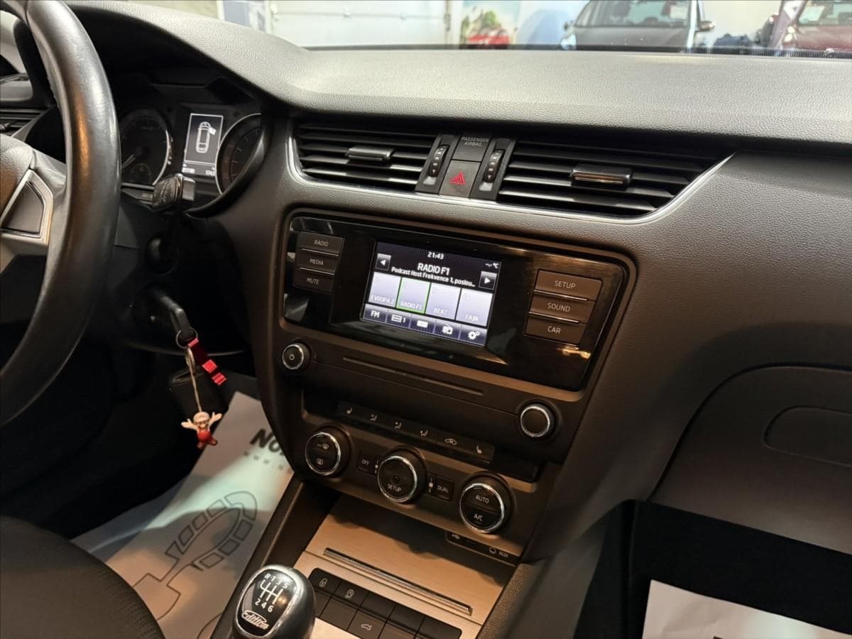2015 Škoda OCTAVIA - 19