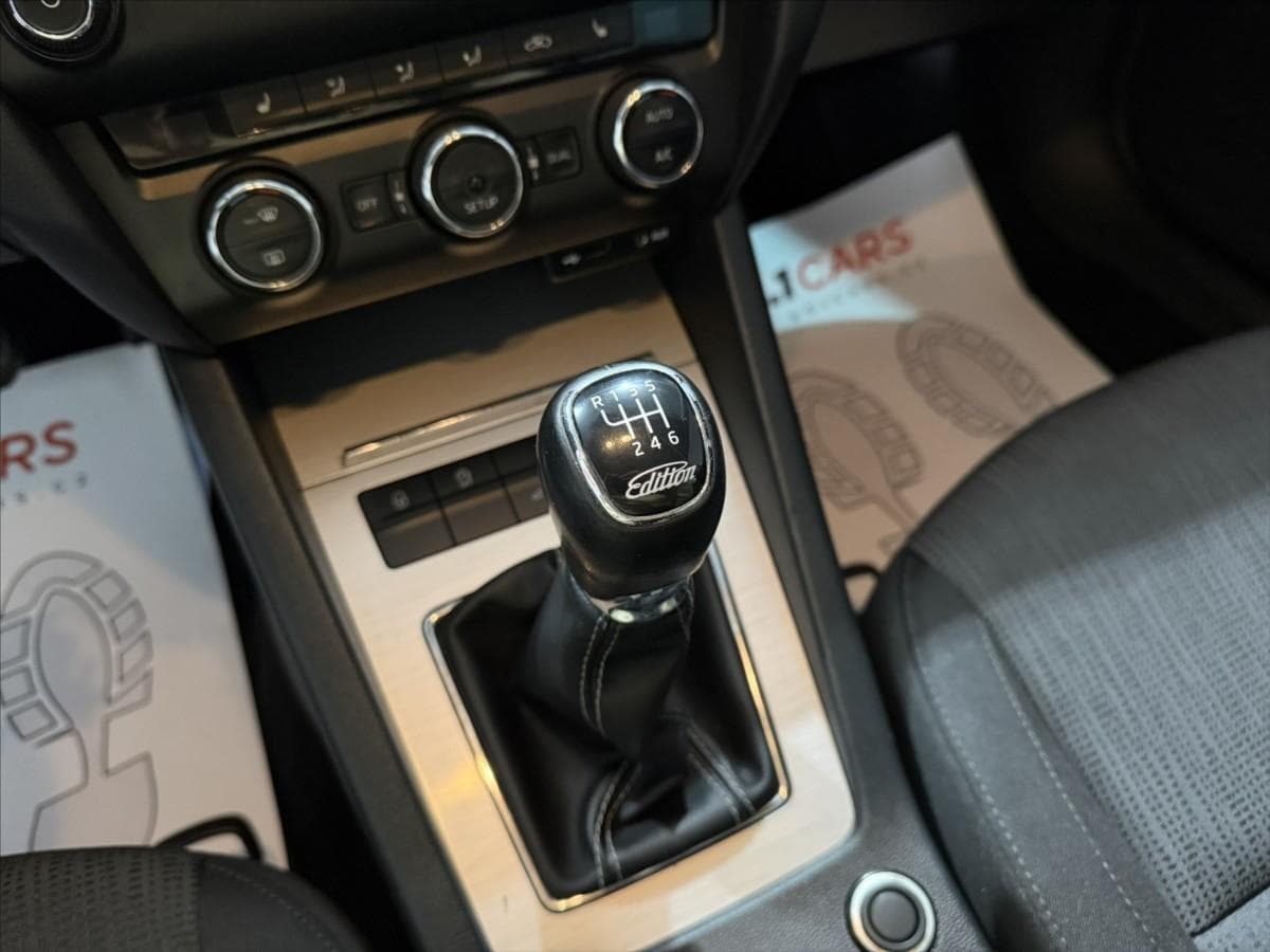 2015 Škoda OCTAVIA - 17