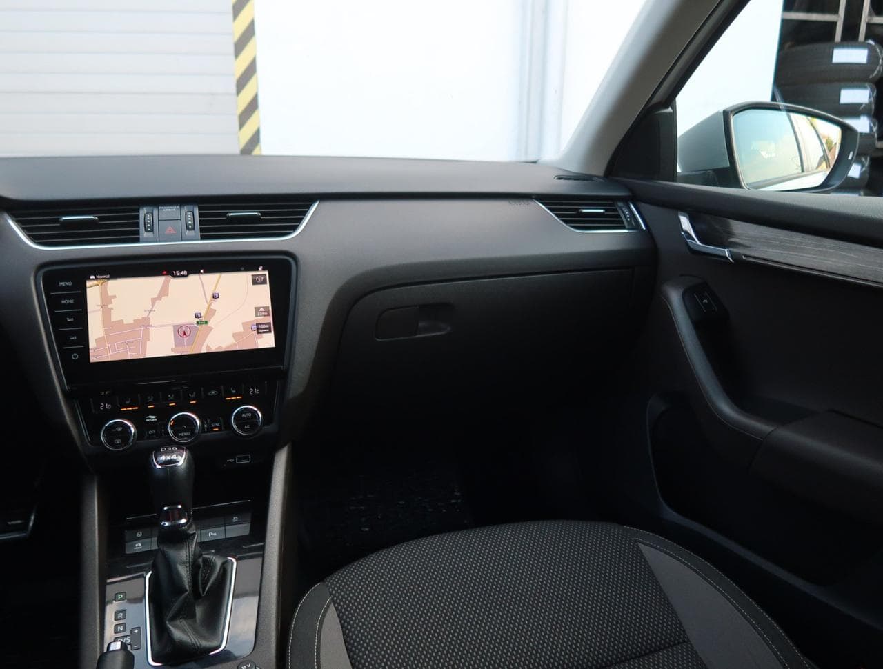 2018 Škoda OCTAVIA - 11