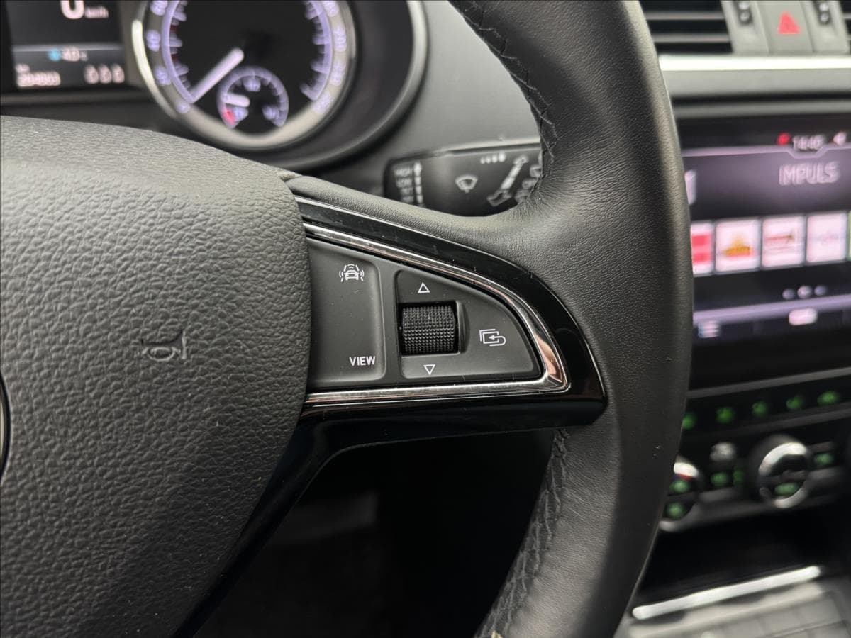 Škoda OCTAVIA - 12