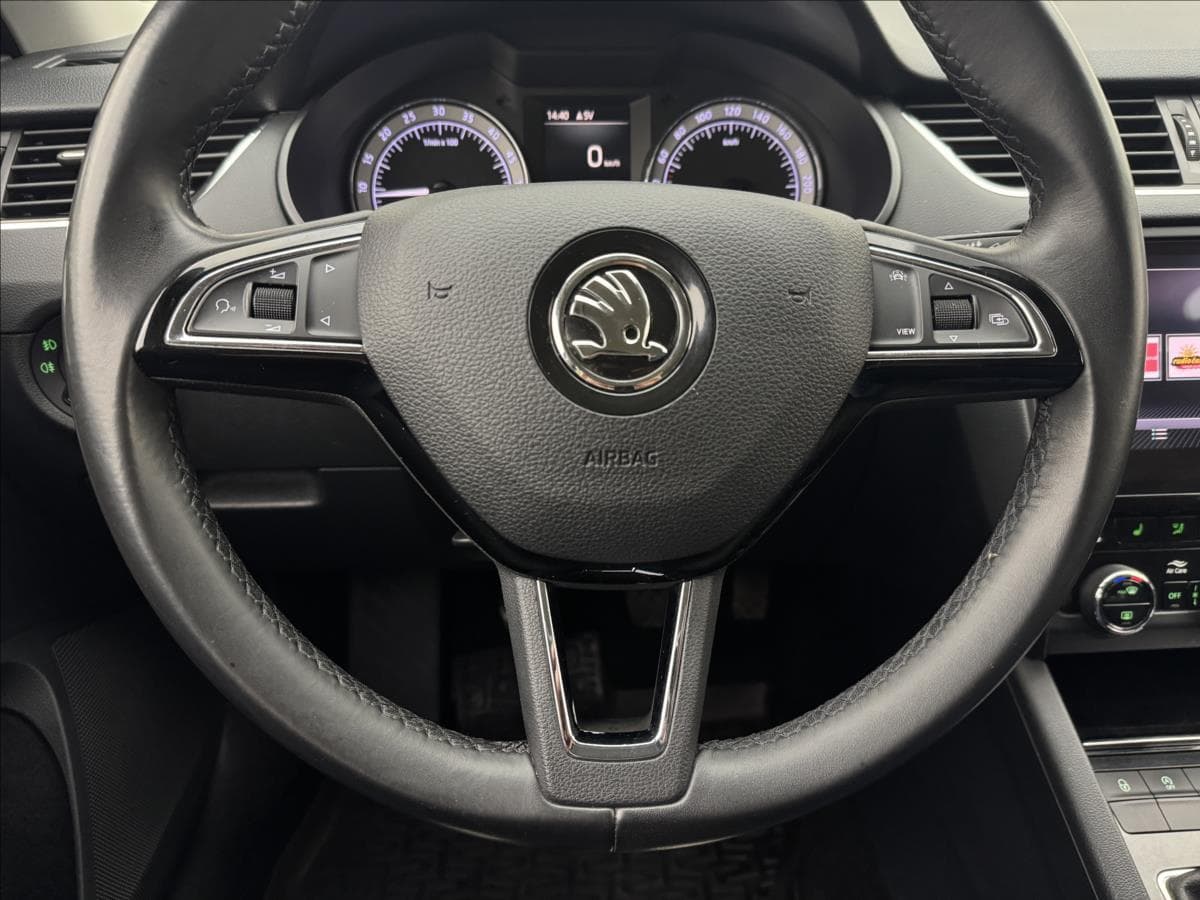 Škoda OCTAVIA - 9