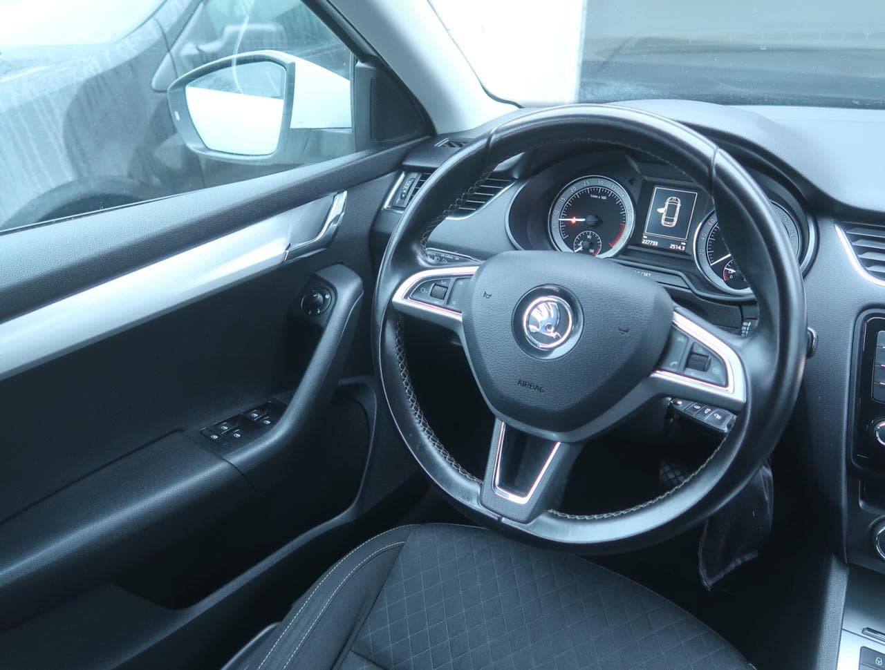 2016 Škoda OCTAVIA - 9