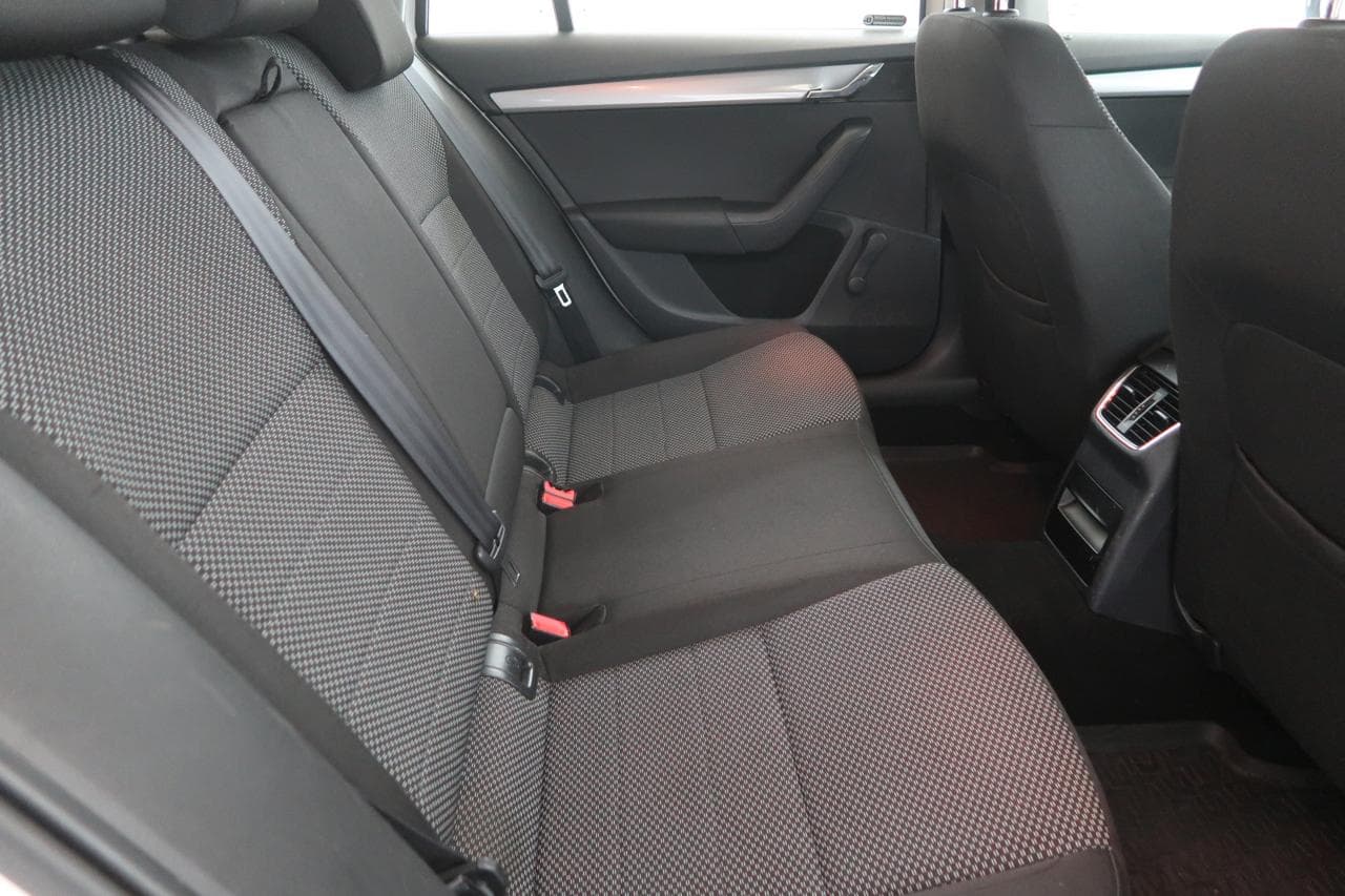 2014 Škoda OCTAVIA - 13