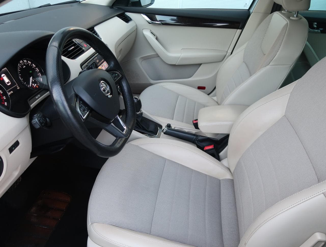 2015 Škoda OCTAVIA - 16