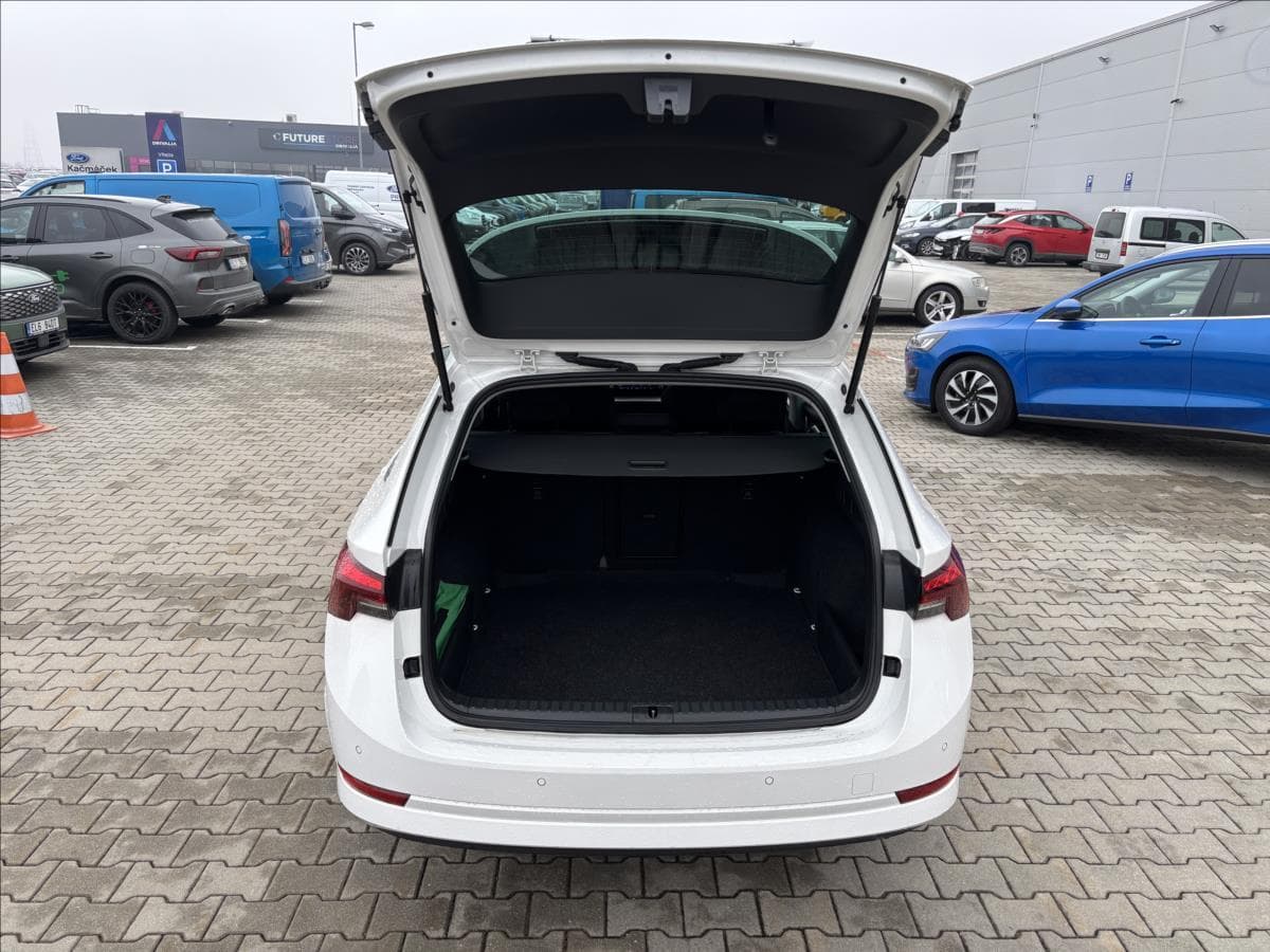 2022 Škoda OCTAVIA - 11