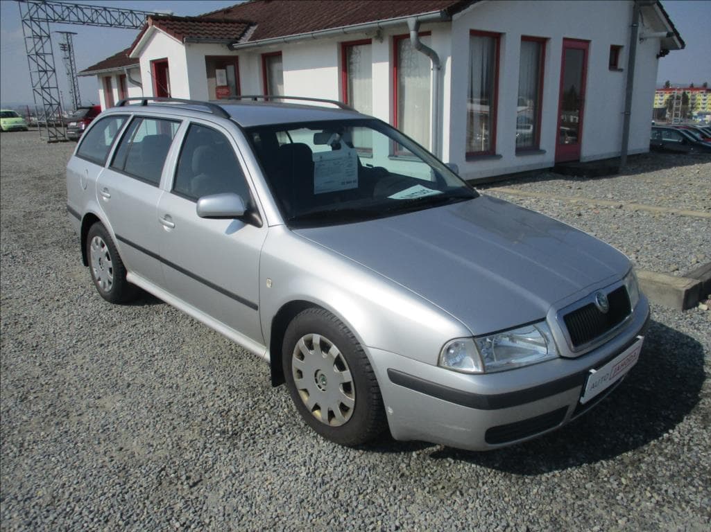 Škoda Octavia 1,6 i, klimatizace,serviska,CZ kombi