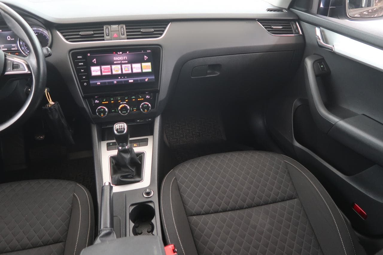 2017 Škoda OCTAVIA - 11