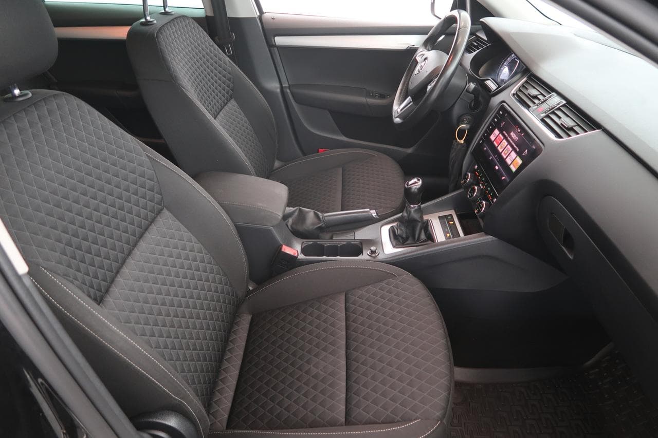 2017 Škoda OCTAVIA - 12