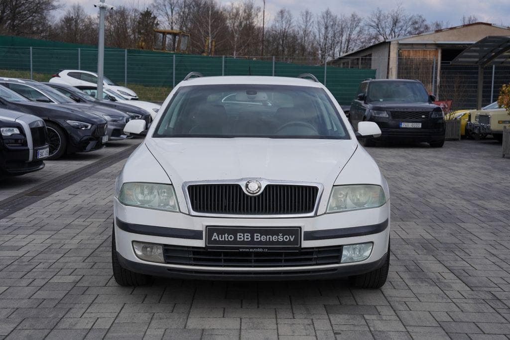 Škoda Octavia 1.6 FSI/116PS/Elegance/kůže/ČR kombi