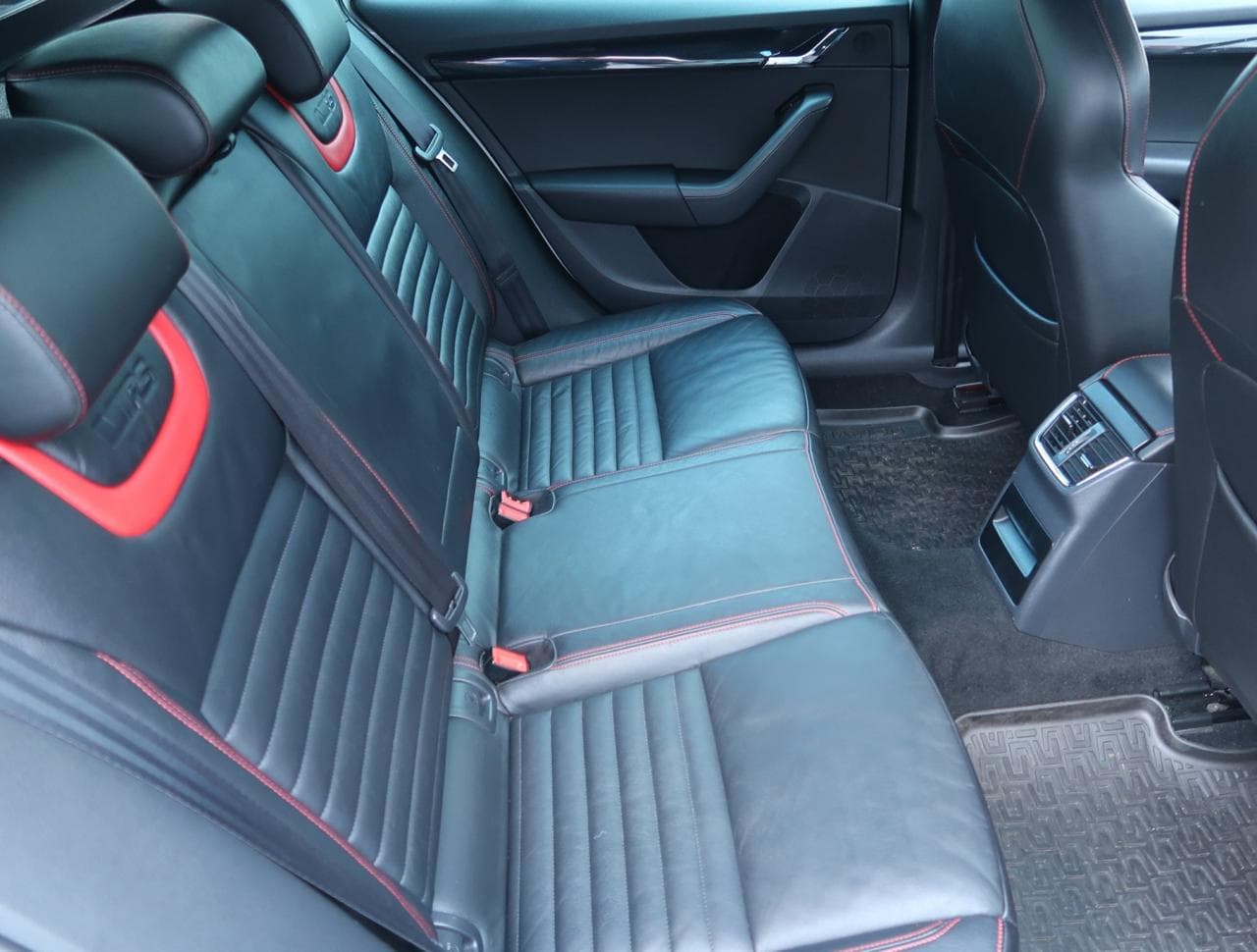 2015 Škoda Octavia - 25