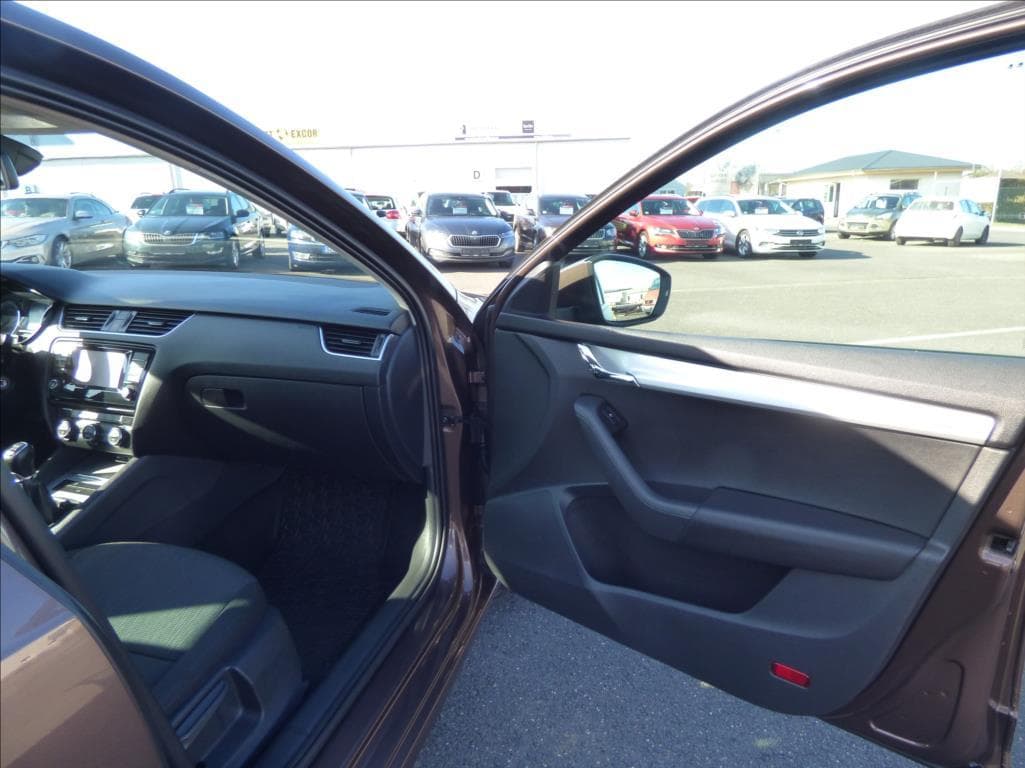 2015 Škoda Octavia - 14