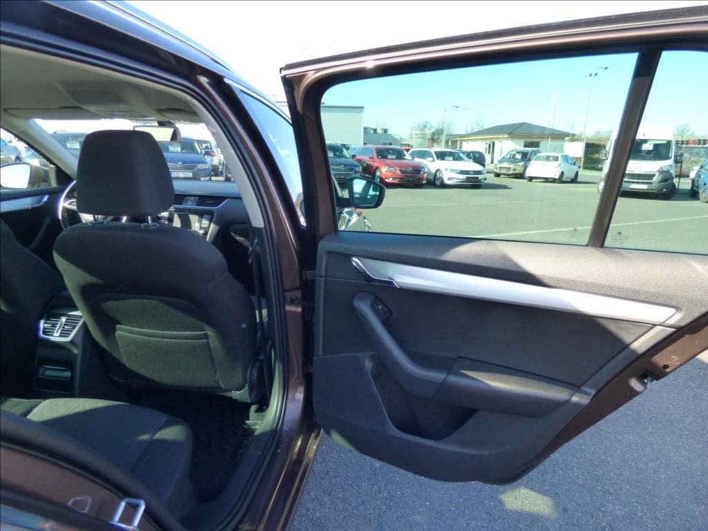 2015 Škoda Octavia - 13