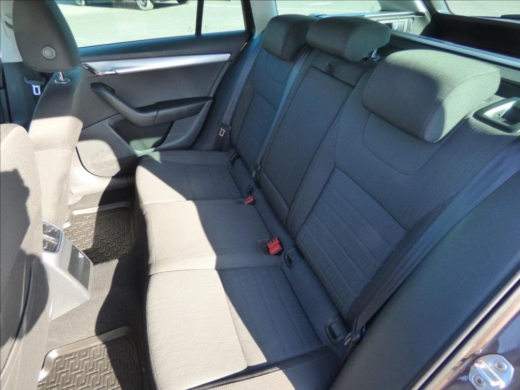 2015 Škoda Octavia - 16