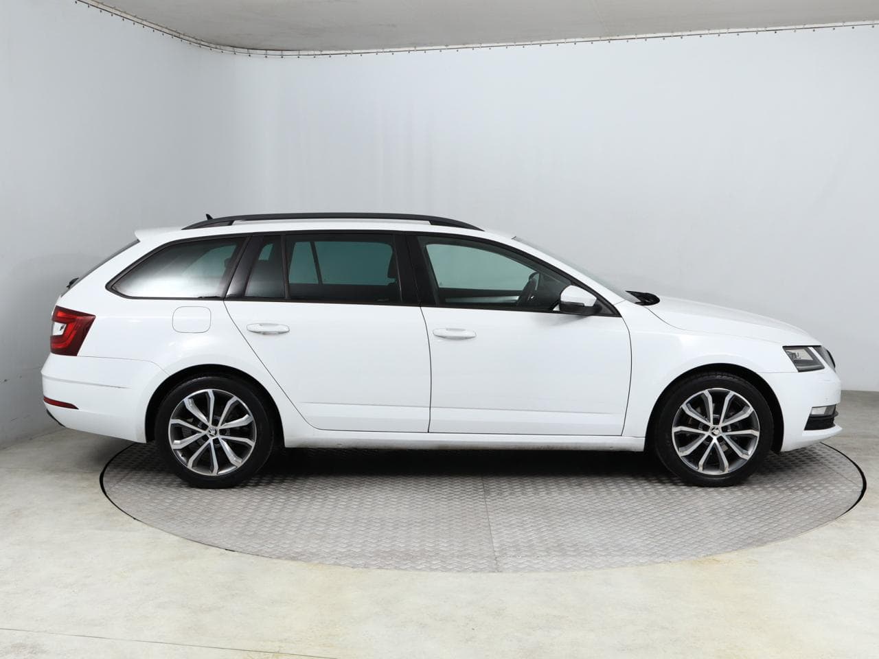 2017 Škoda OCTAVIA - 8