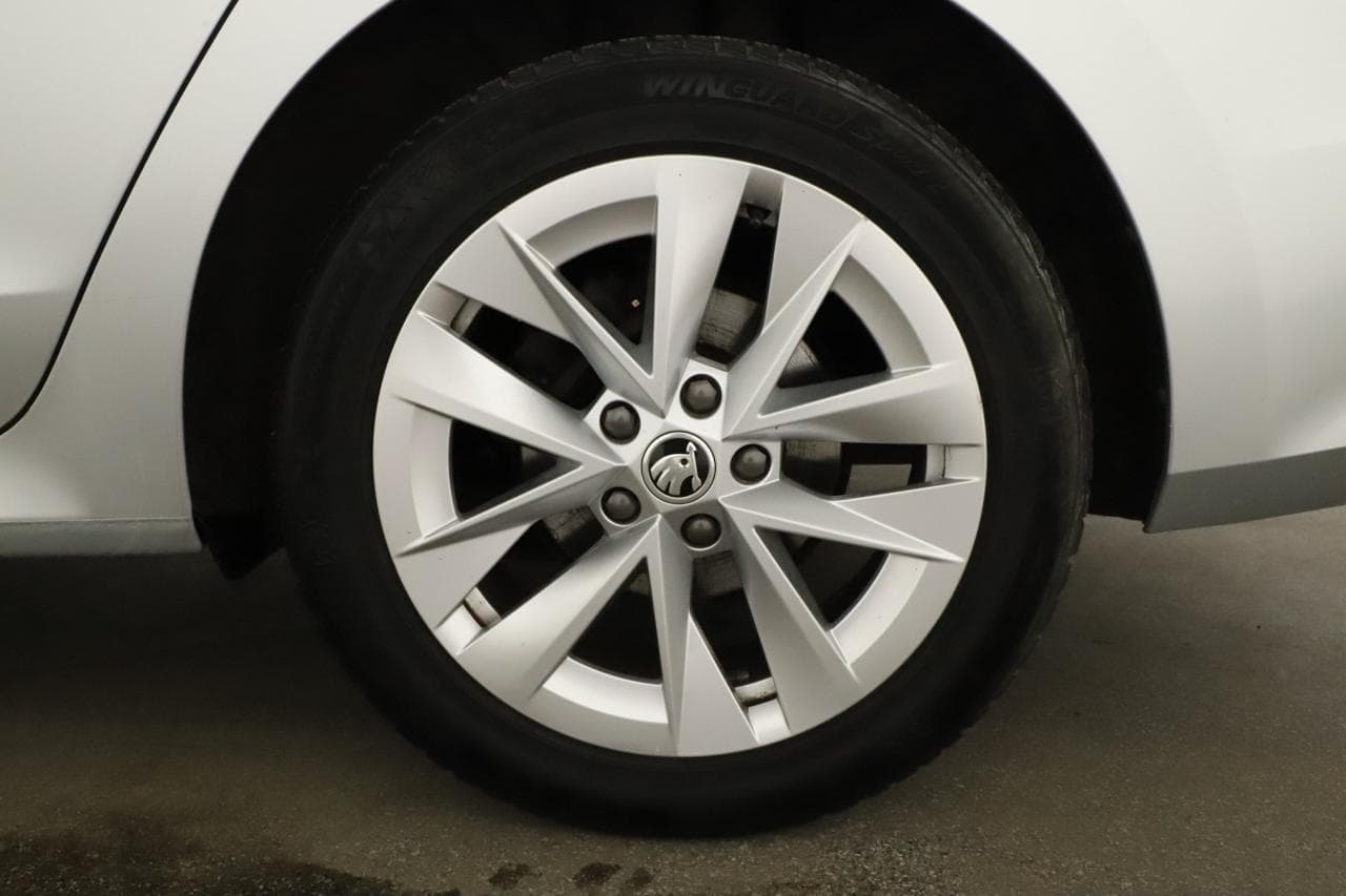 2021 Škoda Octavia - 18