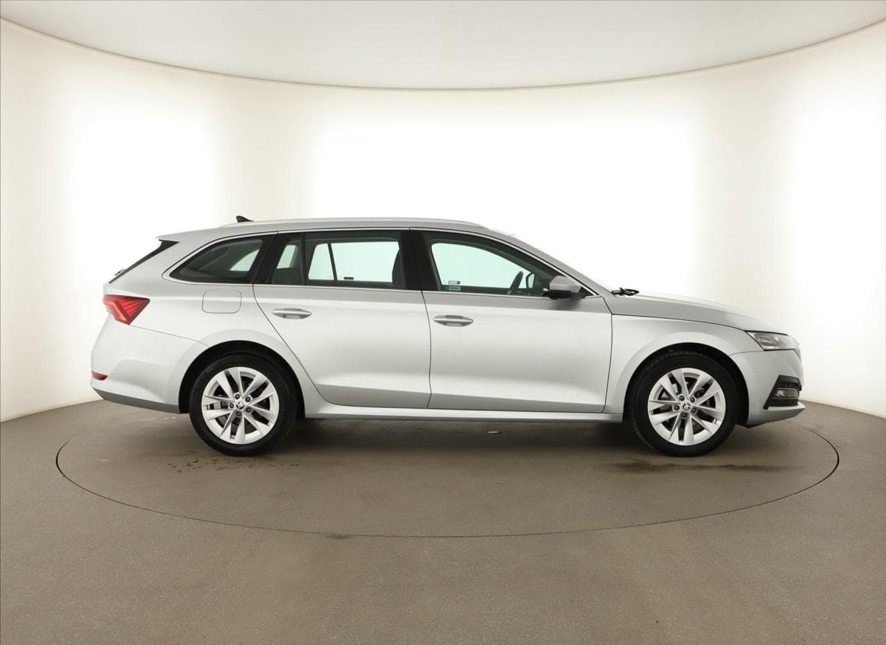 2021 Škoda Octavia - 8