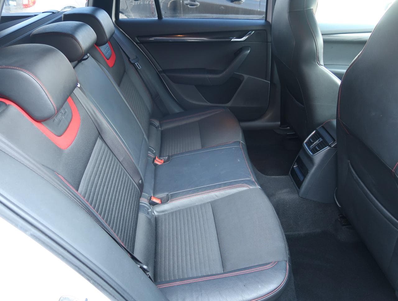 2014 Škoda Octavia - 13