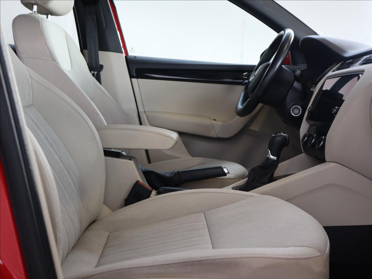2020 Škoda OCTAVIA - 11