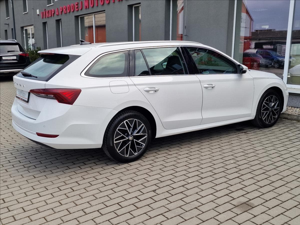 2021 Škoda OCTAVIA - 11