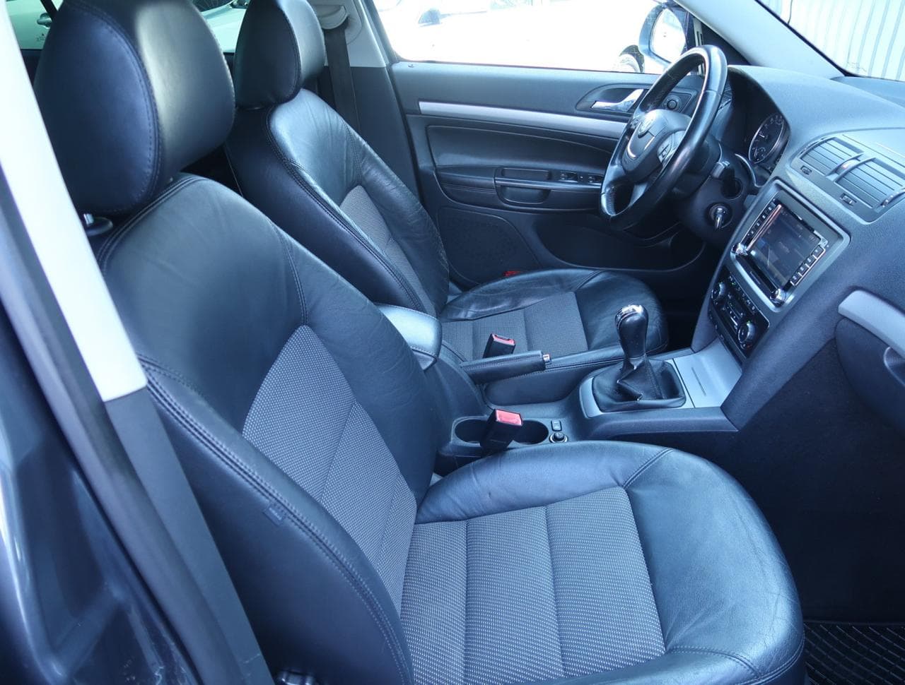 2010 Škoda OCTAVIA - 12