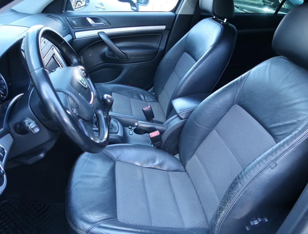 2010 Škoda OCTAVIA - 16