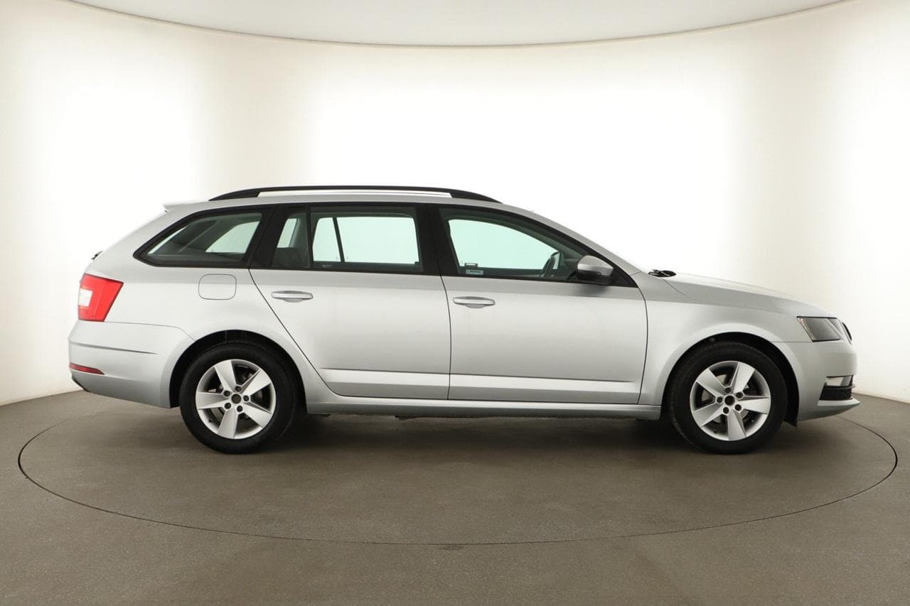 2018 Škoda OCTAVIA - 8