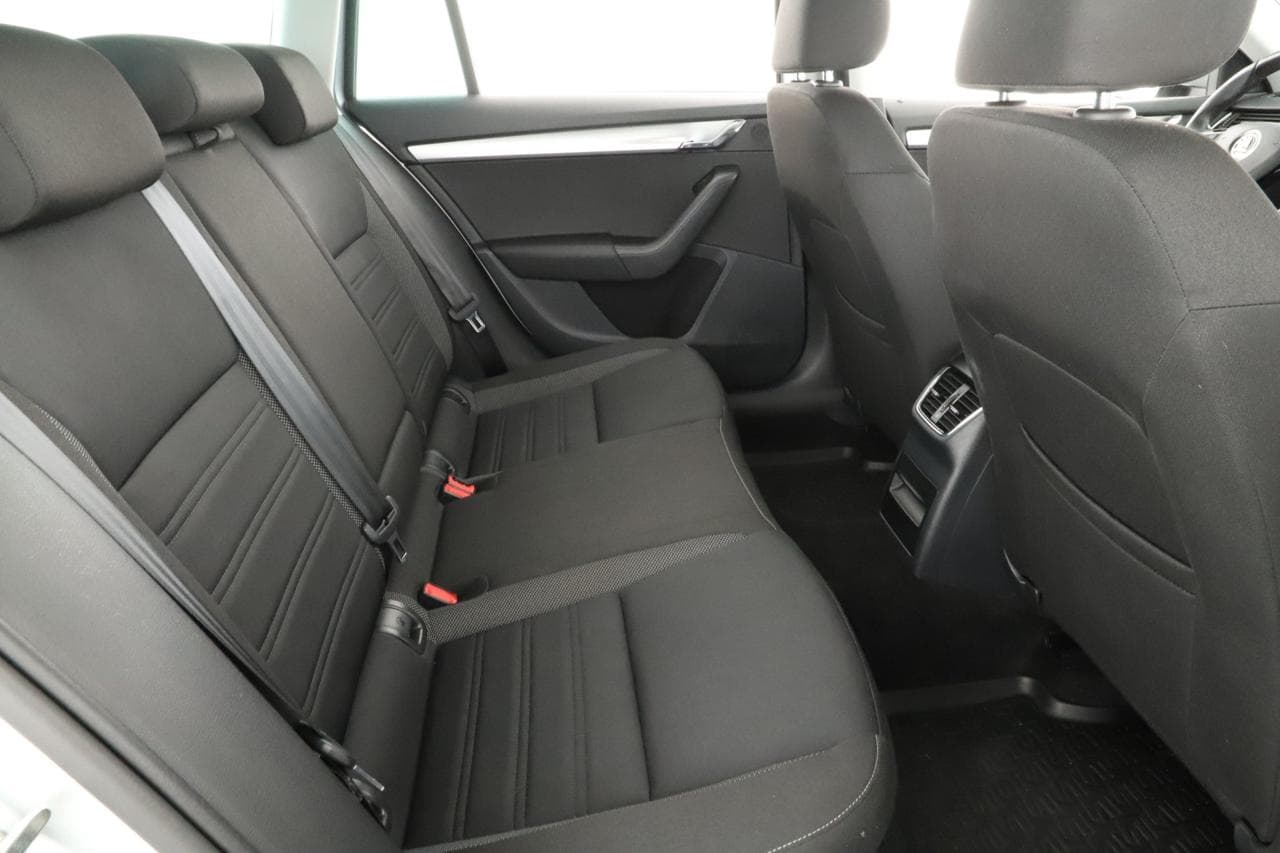 2019 Škoda OCTAVIA - 11