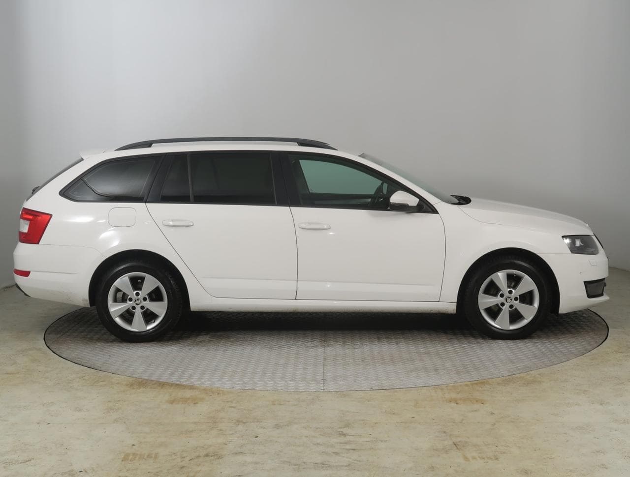 2015 Škoda OCTAVIA - 14