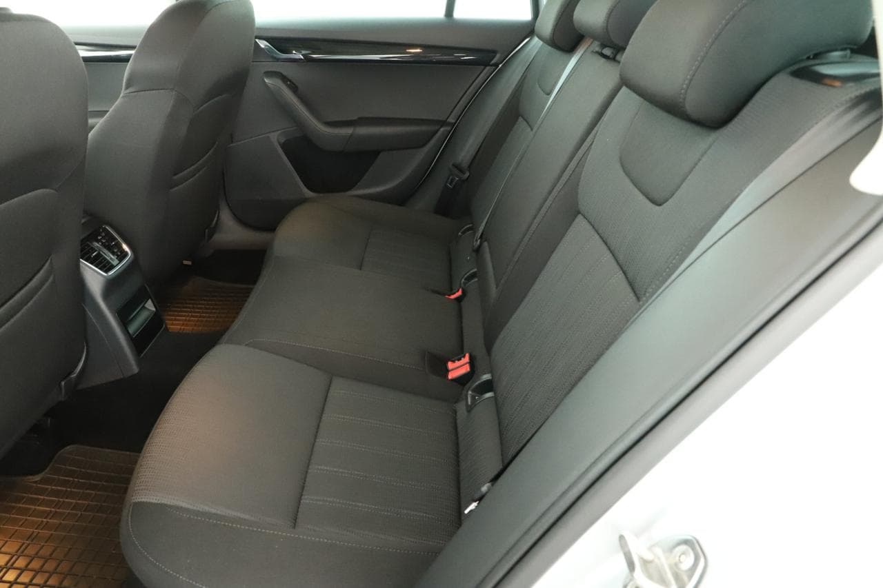 2018 Škoda OCTAVIA - 13