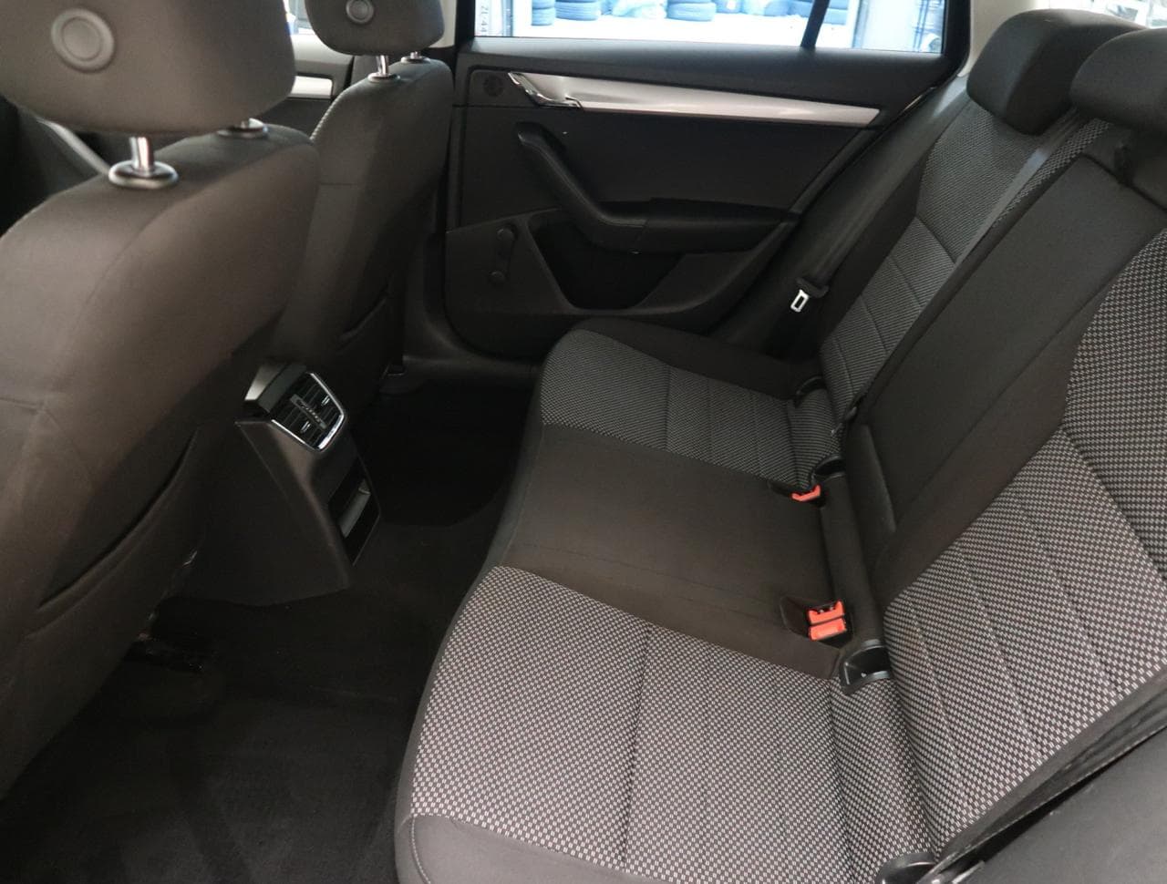 2016 Škoda OCTAVIA - 19