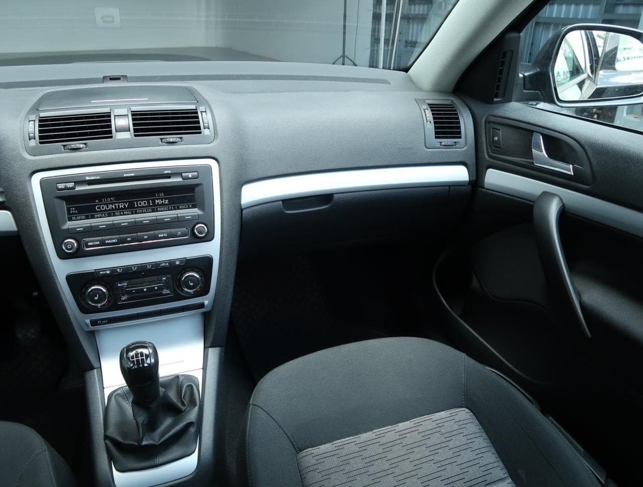 2010 Škoda OCTAVIA - 11